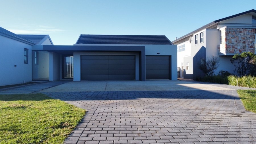 4 Bedroom Property for Sale in Oubaai Western Cape